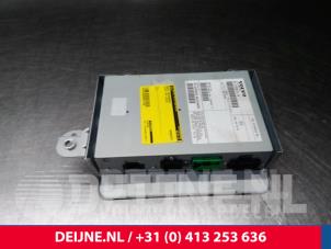 Volvo V70 Radio amplifier O11130 photo 2