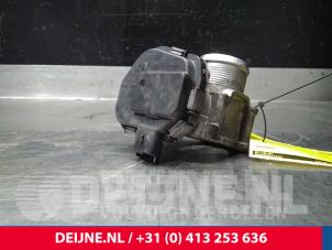 Volvo V70 Drosselklappengehäuse O11221 foto 2