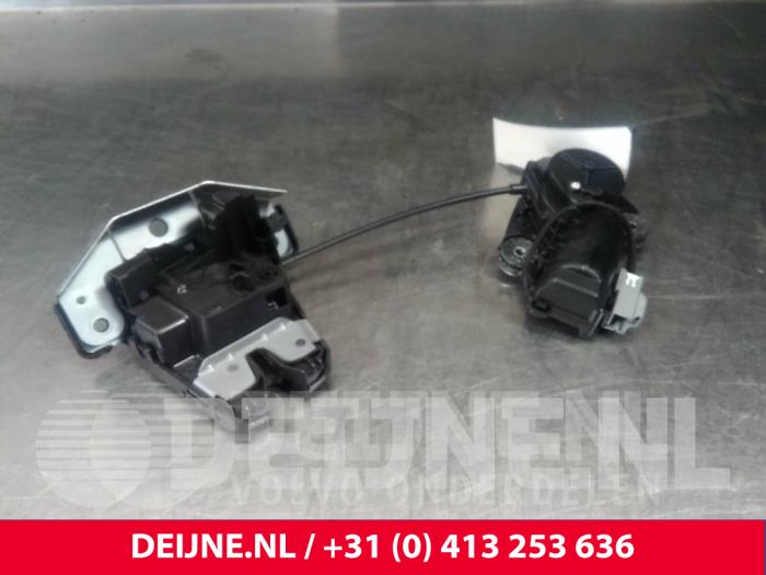 Volvo V90 Schließmechanik Heckklappe O11441