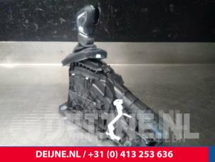 Gebruikte Selectiehendel automaat Volvo V90 II (PW) 2.0 D4 16V Prijs € 90,00 Margeregeling aangeboden door van Deijne Onderdelen Uden B.V.