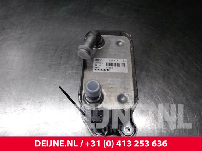 Gebruikte Oliekoeler Volvo S80 (AR/AS) 2.4 D 20V Prijs € 40,00 Margeregeling aangeboden door van Deijne Onderdelen Uden B.V.