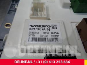 Volvo V90 Central electronic module O11596 foto 3