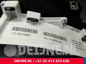 Volvo V40 Tacho - Kombiinstrument KM O11793 foto 3
