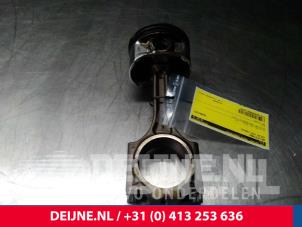 Gebruikte Drijfstang Volvo V70 (BW) 2.5 T 20V Prijs € 100,00 Margeregeling aangeboden door van Deijne Onderdelen Uden B.V.