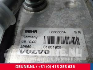 Volvo V70 Ölkühler O11877 foto 4