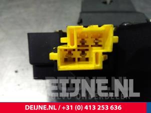 Volvo C70 Tailgate lock mechanism O12010 photo 3
