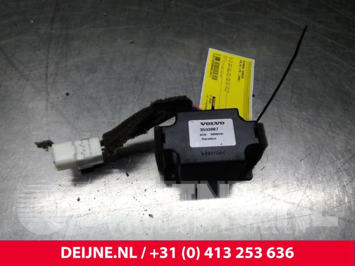 Volvo C70 Airbag Sensor O12011
