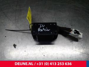 Volvo C70 Airbag sensor O12011 photo 2