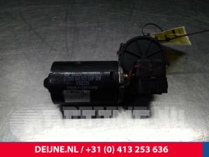 Volvo C70 Ruitenwissermotor voor O12021 foto 2