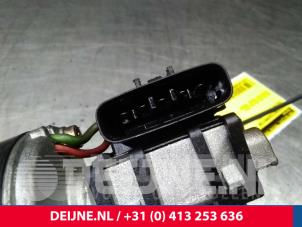 Volvo C70 Ruitenwissermotor voor O12021 foto 3