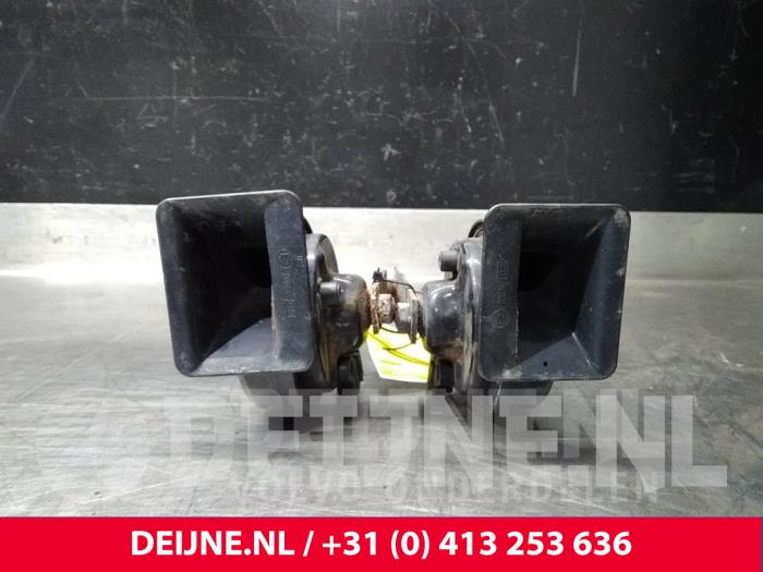 Volvo C70 Horn O12036