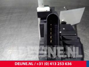Volvo S60 Türschlossmechanik 4-türig links hinten O12069 foto 3