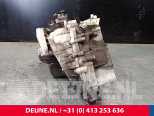 Volvo V70 Versnellingsbak O12250 foto 2