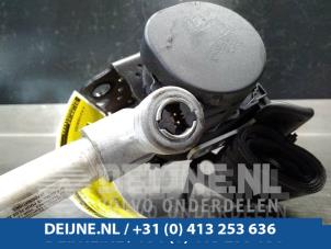 Volvo S60 Rear seatbelt, left O12317 photo 3