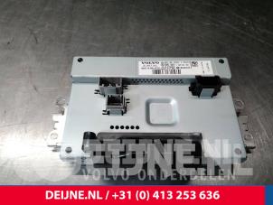 Volvo XC70 Display Multi Media regelunit O12471 foto 2