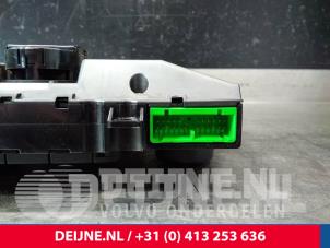 Volvo V70 Heater control panel O12499 photo 3