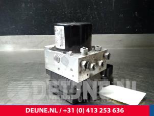 Gebruikte ABS Pomp Volvo V70 (BW) 2.4 D5 20V AWD Prijs € 125,00 Margeregeling aangeboden door van Deijne Onderdelen Uden B.V.