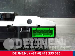 Volvo V70 Heater control panel O12531 photo 3