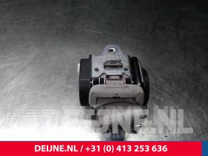 Volvo C70 Front seatbelt, left O12667 photo 2