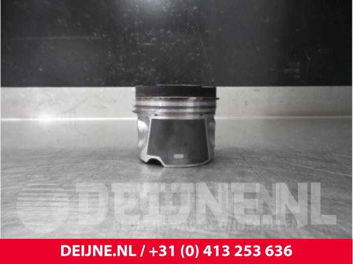 Volvo XC70 Zuiger O12722