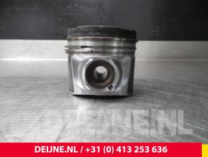 Volvo XC70 Kolben O12723 foto 2