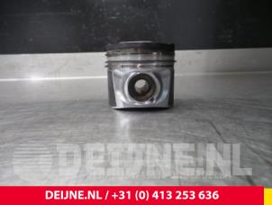 Volvo XC70 Kolben O12724 foto 2