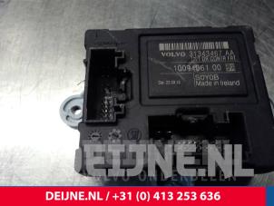 Volvo XC70 Centrale Deurvergrendelings Module O12747 foto 3