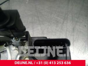 Volvo V40 Door lock mechanism 4-door, front left O12792 photo 3
