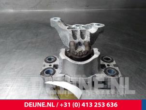 Volvo XC60 Engine mount O13071 foto 3