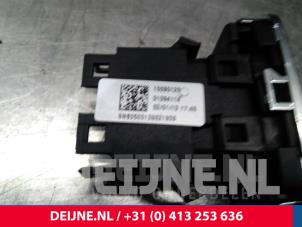 Volvo V40 Start/Stop schakelaar O13160 foto 2
