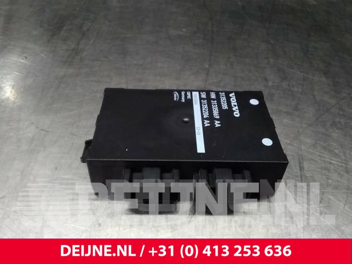 Volvo V70 Module achterklep motor O13231