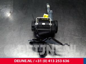 Volvo V70 Veiligheidsgordel links-achter O13236 foto 2
