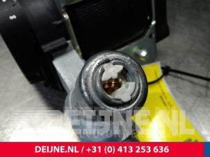Volvo V70 Veiligheidsgordel links-achter O13236 foto 3