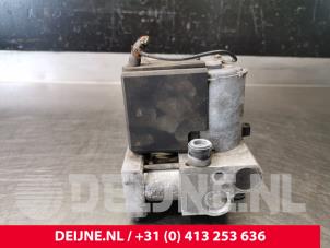 Gebruikte ABS Pomp Volvo 940 I Estate 2.3 Turbo Prijs € 65,00 Margeregeling aangeboden door van Deijne Onderdelen Uden B.V.