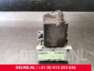 Volvo 9-Serie ABS Pumpe O13240 foto 2