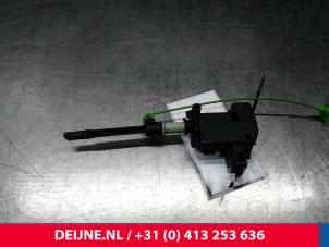 Volvo V70 Tankklep Vergrendelingsmotor O13285 foto 2