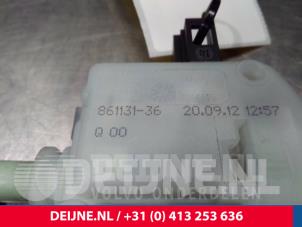Volvo V70 Tankklep Vergrendelingsmotor O13285 foto 3