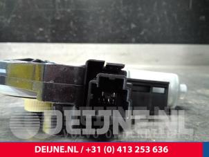 Volvo XC60 Door window motor O13643 photo 3