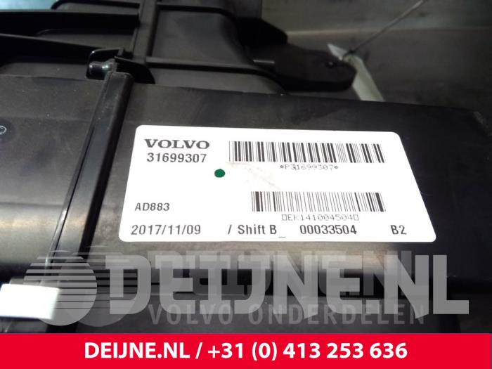 Kachelhuis van een Volvo XC90 II 2.0 T8 16V Twin Engine AWD 2018