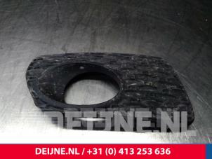 Gebruikte Bumper Rooster Volvo XC70 (BZ) 2.4 D5 20V 215 AWD Autom. Prijs € 20,00 Margeregeling aangeboden door van Deijne Onderdelen Uden B.V.