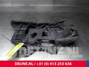 Volvo V60 Front bumper bracket, right O13765 photo 2