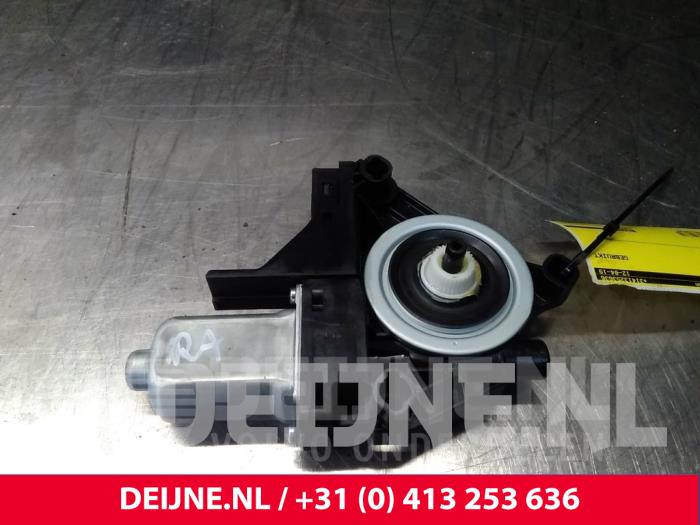 Volvo XC60 Raammotor Portier O13830