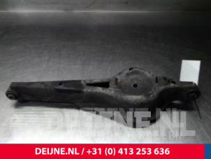 Volvo V70 Rear spring retainer, right O14058 foto 3