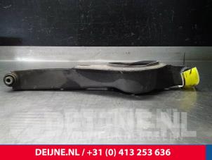 Volvo V70 Rear spring retainer, right O14058 foto 2