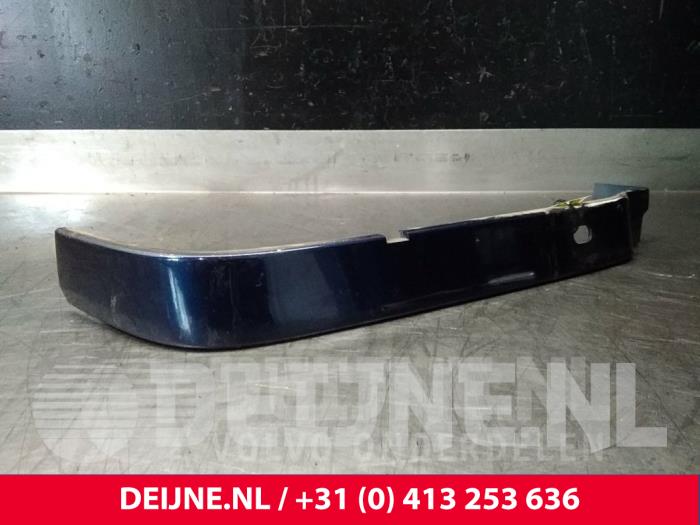 Volvo 850 Scheinwerferring rechts O14136