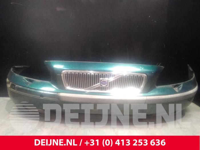 Volvo V70 Voorbumper O14168