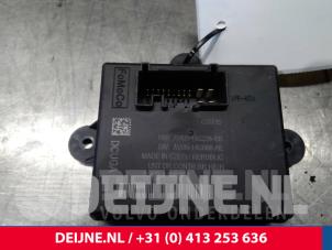 Volvo V40 Central door locking module O14328 photo 3