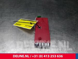 Volvo XC60 Antenna Amplifier O14684 photo 2