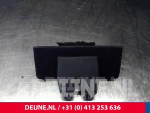 Volvo XC60 Tailgate lock mechanism O14690 photo 2