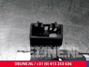 Volvo XC60 Tailgate lock mechanism O14690 photo 3